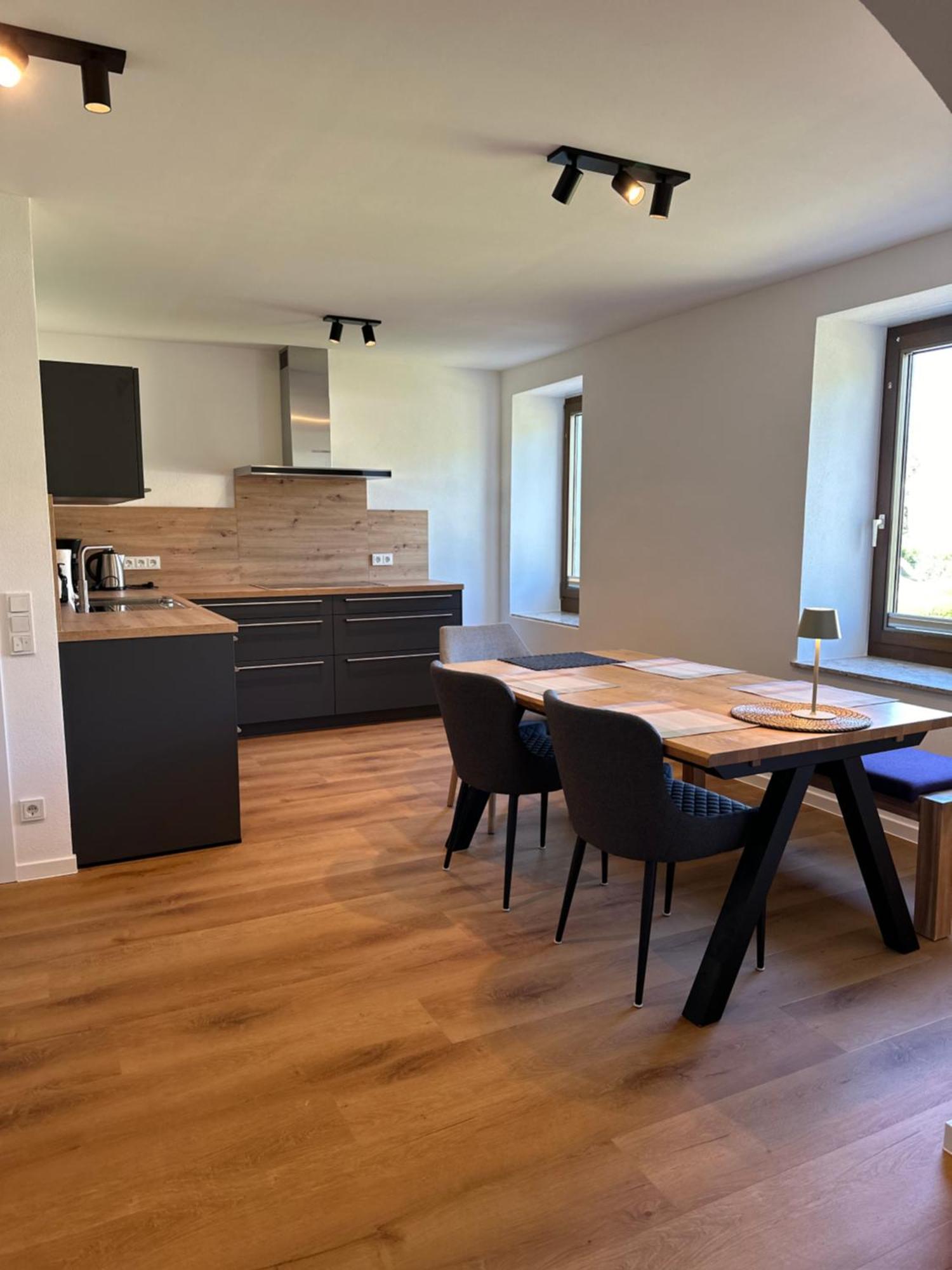 Moselappartements By Weingut Marco Adamy Losnich Exterior photo